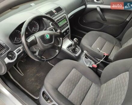 Шкода Октавия 2011 в Виннице на Automoto.ua Серый Шкода Октавия, объемом двигателя 1.6 л и пробегом 279 тыс. км за 8800 $, фото 18 на Automoto.ua