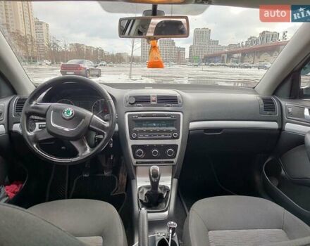 Шкода Октавия 2011 в Виннице на Automoto.ua Серый Шкода Октавия, объемом двигателя 1.6 л и пробегом 279 тыс. км за 8800 $, фото 15 на Automoto.ua