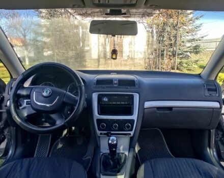 Серый Шкода Октавия, объемом двигателя 1.6 л и пробегом 280 тыс. км за 5300 $, фото 5 на Automoto.ua