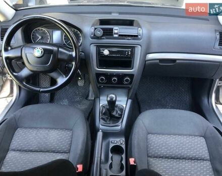 Серый Шкода Октавия, объемом двигателя 1.6 л и пробегом 340 тыс. км за 7900 $, фото 1 на Automoto.ua