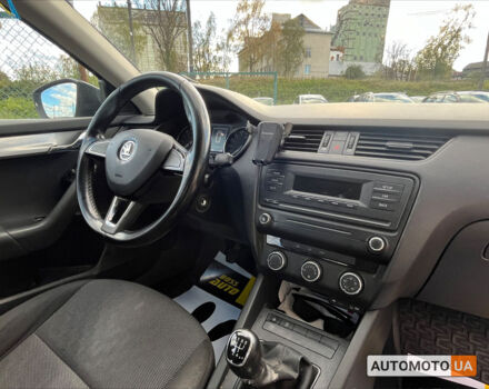 Сірий Шкода Октавія, об'ємом двигуна 1.6 л та пробігом 365 тис. км за 7999 $, фото 20 на Automoto.ua