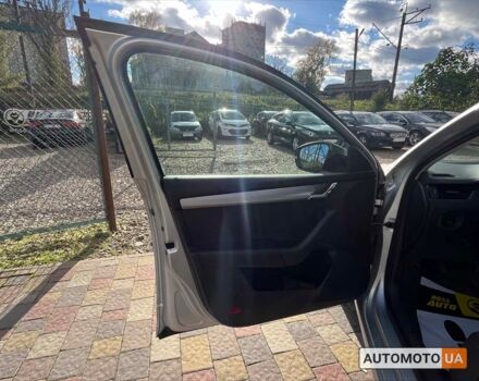 Сірий Шкода Октавія, об'ємом двигуна 1.6 л та пробігом 365 тис. км за 7999 $, фото 9 на Automoto.ua