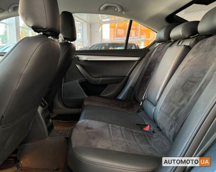 Серый Шкода Октавия, объемом двигателя 2 л и пробегом 261 тыс. км за 13750 $, фото 9 на Automoto.ua