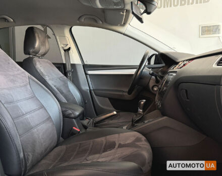 Серый Шкода Октавия, объемом двигателя 2 л и пробегом 261 тыс. км за 13750 $, фото 8 на Automoto.ua