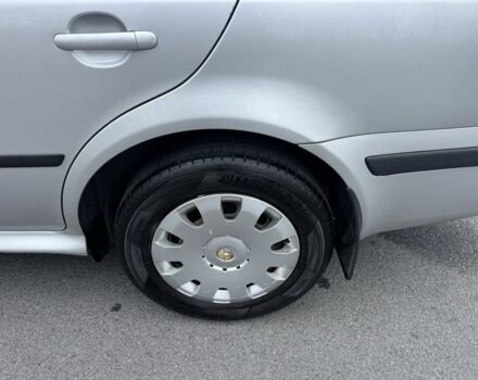 Серый Шкода Октавия, объемом двигателя 1.6 л и пробегом 260 тыс. км за 5000 $, фото 4 на Automoto.ua