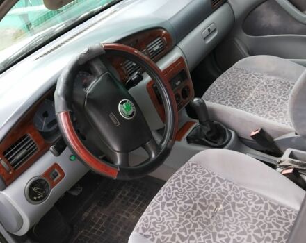 Серый Шкода Октавия, объемом двигателя 1.8 л и пробегом 410 тыс. км за 2400 $, фото 3 на Automoto.ua