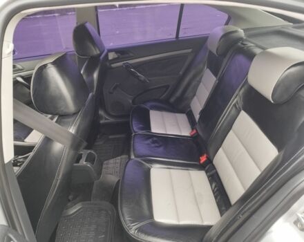 Серый Шкода Октавия, объемом двигателя 1.6 л и пробегом 250 тыс. км за 4600 $, фото 7 на Automoto.ua