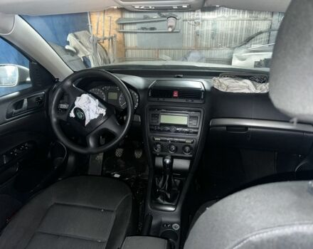 Серый Шкода Октавия, объемом двигателя 1.6 л и пробегом 3 тыс. км за 2000 $, фото 5 на Automoto.ua