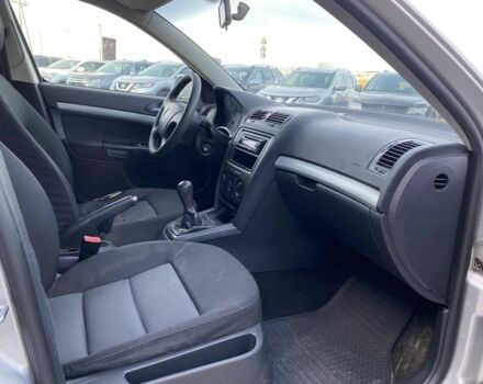 Сірий Шкода Октавія, об'ємом двигуна 1.6 л та пробігом 373 тис. км за 4990 $, фото 7 на Automoto.ua