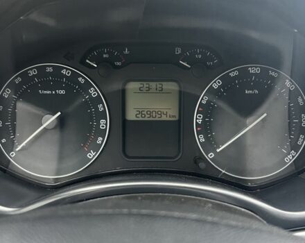 Серый Шкода Октавия, объемом двигателя 1.6 л и пробегом 270 тыс. км за 4500 $, фото 4 на Automoto.ua