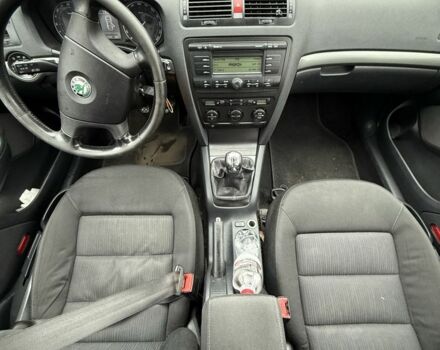 Сірий Шкода Октавія, об'ємом двигуна 0 л та пробігом 300 тис. км за 3200 $, фото 11 на Automoto.ua