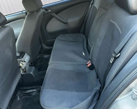 Серый Шкода Октавия, объемом двигателя 1.6 л и пробегом 375 тыс. км за 5200 $, фото 4 на Automoto.ua