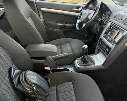 Сірий Шкода Октавія, об'ємом двигуна 1.2 л та пробігом 250 тис. км за 6650 $, фото 9 на Automoto.ua