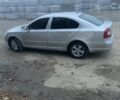 Шкода Октавия 2011 в Ужгороде на Automoto.ua Серый Шкода Октавия, объемом двигателя 1.6 л и пробегом 2 тыс. км за 7200 $, фото 3 на Automoto.ua