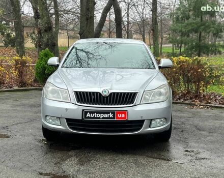 Серый Шкода Октавия, объемом двигателя 1.6 л и пробегом 226 тыс. км за 6990 $, фото 2 на Automoto.ua