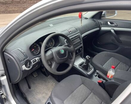 Сірий Шкода Октавія, об'ємом двигуна 1.8 л та пробігом 210 тис. км за 4500 $, фото 5 на Automoto.ua