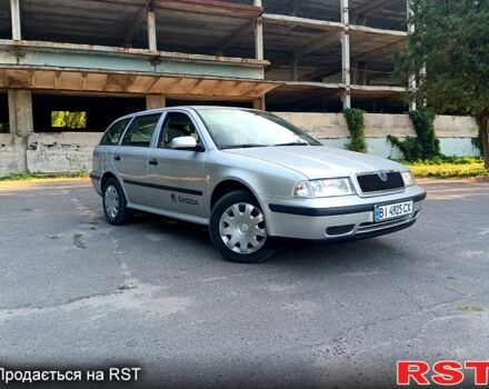 Серый Шкода Октавия, объемом двигателя 1.6 л и пробегом 288 тыс. км за 3900 $, фото 2 на Automoto.ua