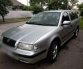 Сірий Шкода Октавія, об'ємом двигуна 2 л та пробігом 216 тис. км за 6000 $, фото 1 на Automoto.ua