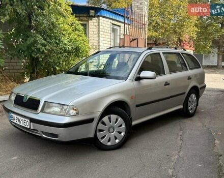 Серый Шкода Октавия, объемом двигателя 1.6 л и пробегом 280 тыс. км за 3750 $, фото 6 на Automoto.ua
