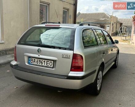Серый Шкода Октавия, объемом двигателя 1.6 л и пробегом 280 тыс. км за 3750 $, фото 1 на Automoto.ua