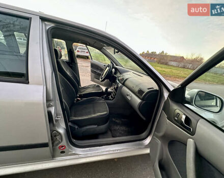 Серый Шкода Октавия, объемом двигателя 1.6 л и пробегом 230 тыс. км за 3500 $, фото 11 на Automoto.ua