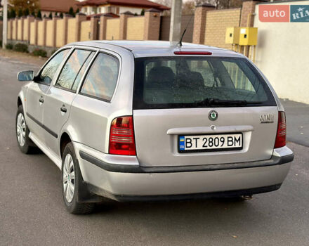 Серый Шкода Октавия, объемом двигателя 1.6 л и пробегом 230 тыс. км за 3500 $, фото 4 на Automoto.ua