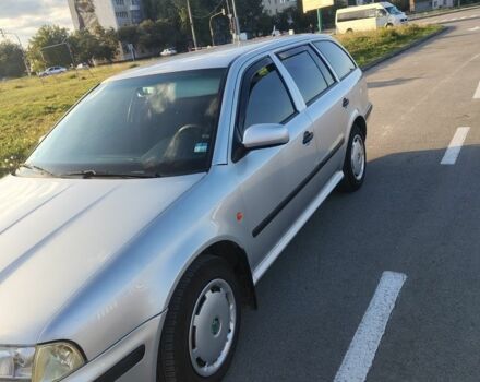 Серый Шкода Октавия, объемом двигателя 1.6 л и пробегом 225 тыс. км за 3800 $, фото 1 на Automoto.ua