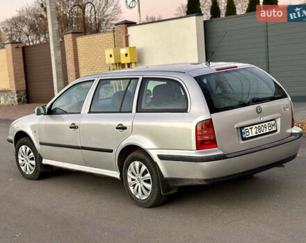 Серый Шкода Октавия, объемом двигателя 1.6 л и пробегом 230 тыс. км за 3500 $, фото 5 на Automoto.ua