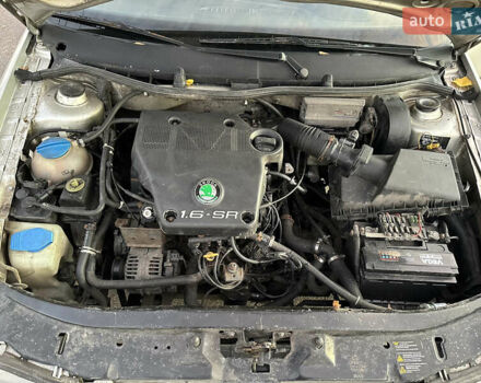 Серый Шкода Октавия, объемом двигателя 1.6 л и пробегом 230 тыс. км за 3500 $, фото 9 на Automoto.ua