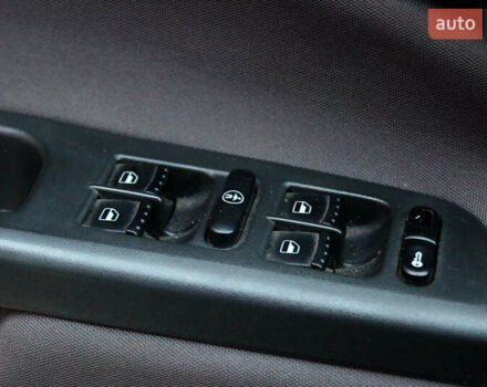 Серый Шкода Октавия, объемом двигателя 1.98 л и пробегом 317 тыс. км за 4000 $, фото 33 на Automoto.ua