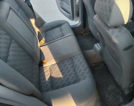 Серый Шкода Октавия, объемом двигателя 1.6 л и пробегом 225 тыс. км за 3800 $, фото 4 на Automoto.ua