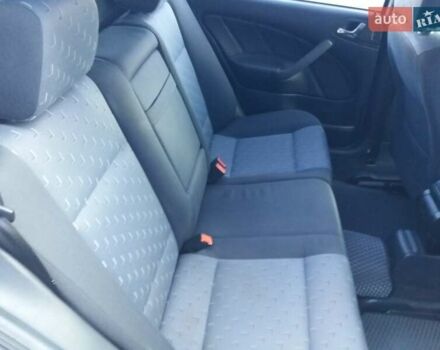 Серый Шкода Октавия, объемом двигателя 1.6 л и пробегом 230 тыс. км за 4700 $, фото 5 на Automoto.ua