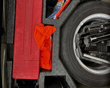 Серый Шкода Октавия, объемом двигателя 1.6 л и пробегом 206 тыс. км за 5500 $, фото 32 на Automoto.ua