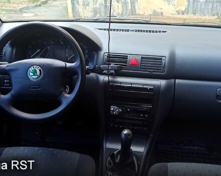 Сірий Шкода Октавія, об'ємом двигуна 1.6 л та пробігом 290 тис. км за 4800 $, фото 9 на Automoto.ua