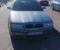 Сірий Шкода Октавія, об'ємом двигуна 2 л та пробігом 300 тис. км за 3965 $, фото 1 на Automoto.ua