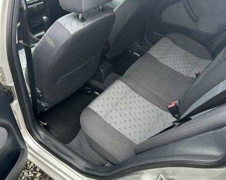 Серый Шкода Октавия, объемом двигателя 1.6 л и пробегом 230 тыс. км за 4300 $, фото 5 на Automoto.ua