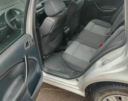 Сірий Шкода Октавія, об'ємом двигуна 1.6 л та пробігом 300 тис. км за 4500 $, фото 5 на Automoto.ua