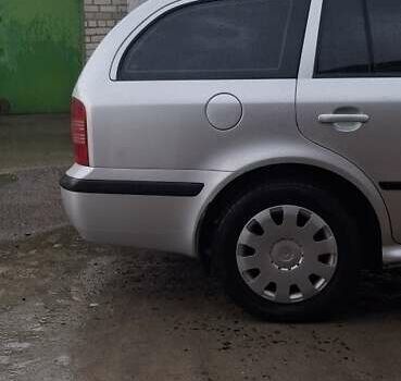 Серый Шкода Октавия, объемом двигателя 1.8 л и пробегом 260 тыс. км за 4500 $, фото 1 на Automoto.ua