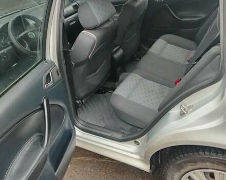 Сірий Шкода Октавія, об'ємом двигуна 1.6 л та пробігом 300 тис. км за 4400 $, фото 6 на Automoto.ua