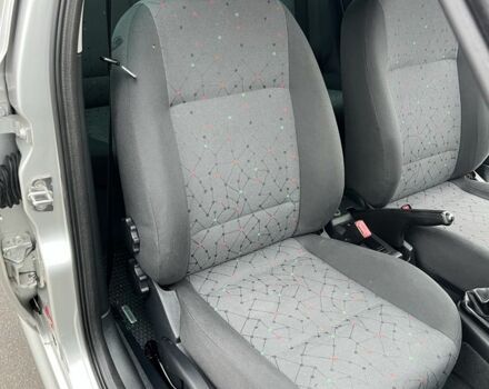 Серый Шкода Октавия, объемом двигателя 1.6 л и пробегом 236 тыс. км за 4300 $, фото 13 на Automoto.ua