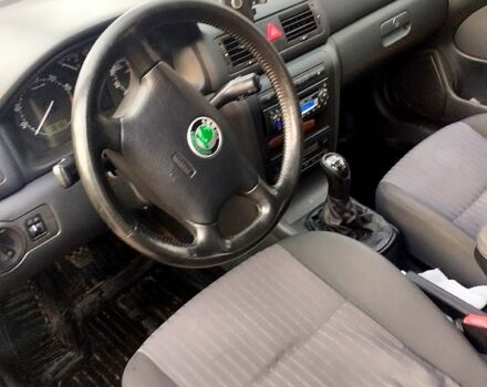 Сірий Шкода Октавія, об'ємом двигуна 1.6 л та пробігом 220 тис. км за 4500 $, фото 2 на Automoto.ua