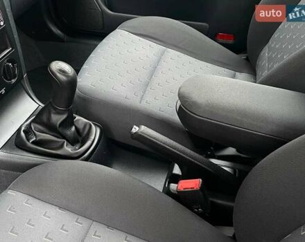 Серый Шкода Октавия, объемом двигателя 1.6 л и пробегом 174 тыс. км за 5399 $, фото 41 на Automoto.ua