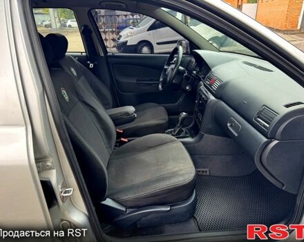 Серый Шкода Октавия, объемом двигателя 2 л и пробегом 265 тыс. км за 3900 $, фото 9 на Automoto.ua