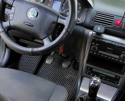 Серый Шкода Октавия, объемом двигателя 1.6 л и пробегом 274 тыс. км за 5350 $, фото 2 на Automoto.ua
