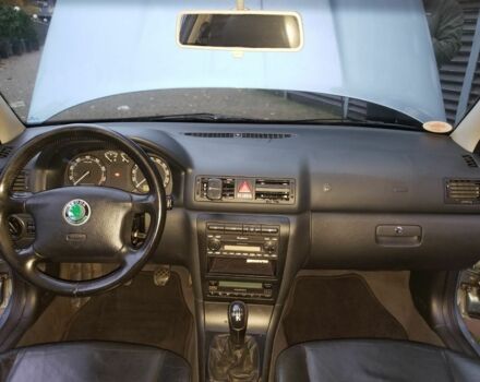 Сірий Шкода Октавія, об'ємом двигуна 2 л та пробігом 248 тис. км за 5500 $, фото 2 на Automoto.ua