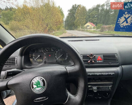 Серый Шкода Октавия, объемом двигателя 1.98 л и пробегом 315 тыс. км за 3700 $, фото 3 на Automoto.ua