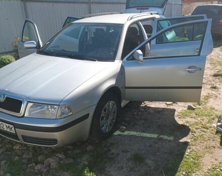 Шкода Октавия 2003 в Макарове на Automoto.ua Серый Шкода Октавия, объемом двигателя 1.6 л и пробегом 253 тыс. км за 4900 $, фото 4 на Automoto.ua
