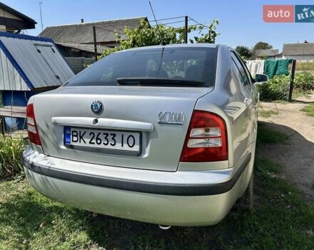 Сірий Шкода Октавія, об'ємом двигуна 1.8 л та пробігом 230 тис. км за 3300 $, фото 1 на Automoto.ua