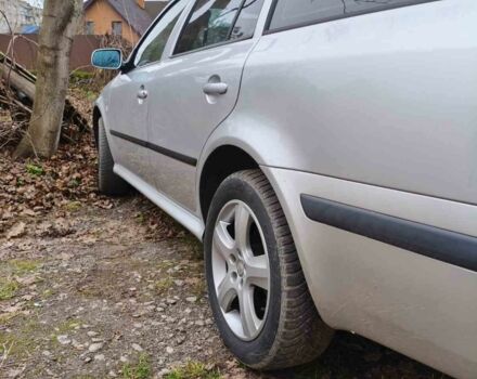 Сірий Шкода Октавія, об'ємом двигуна 2 л та пробігом 250 тис. км за 4700 $, фото 2 на Automoto.ua