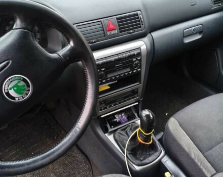 Сірий Шкода Октавія, об'ємом двигуна 2 л та пробігом 250 тис. км за 4700 $, фото 1 на Automoto.ua